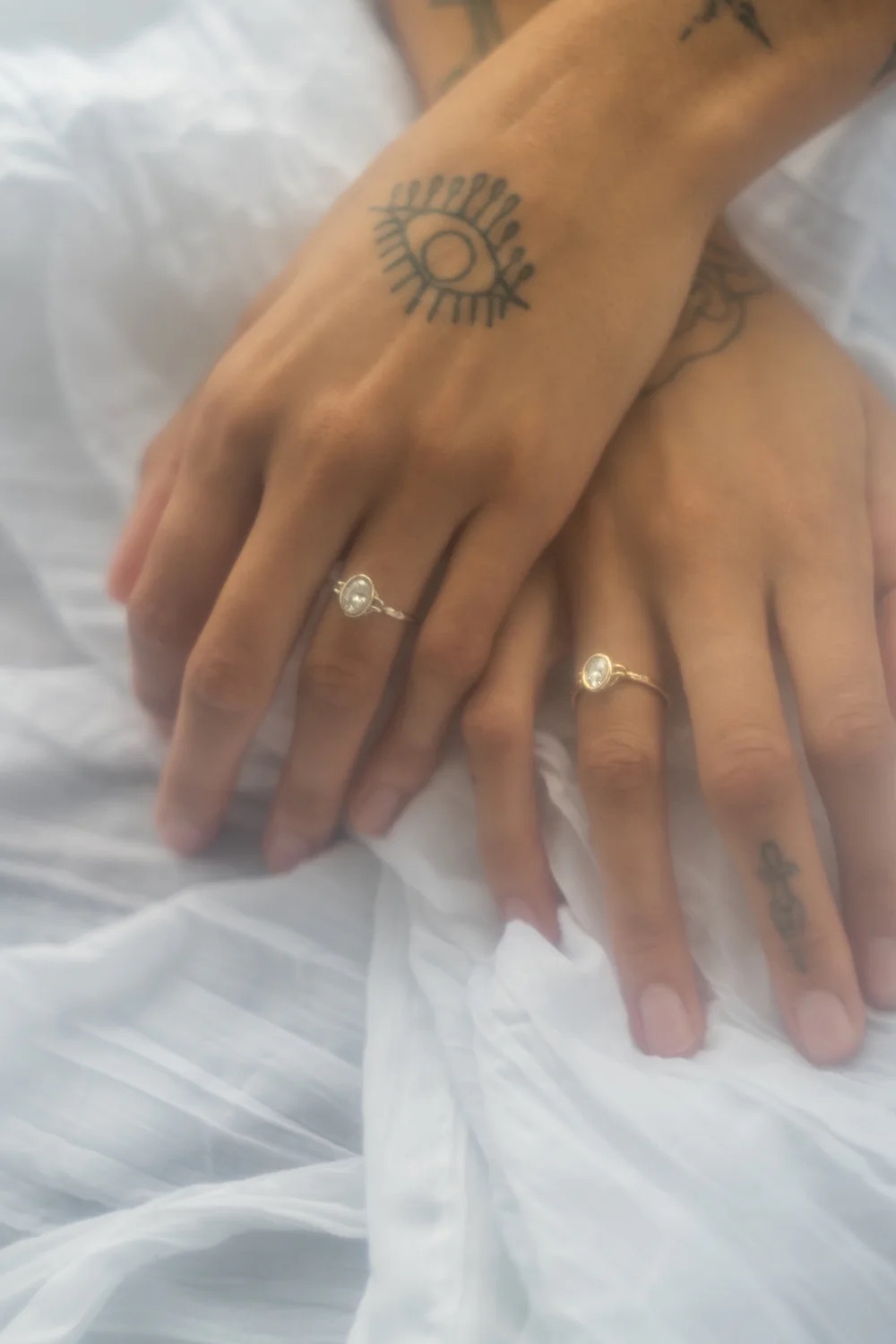 Suspended in time ring - oval